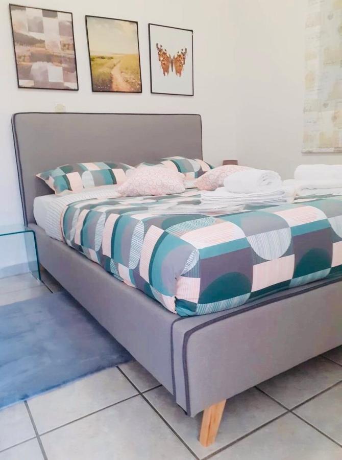 Balsam Suite - 50M To The Beach Kalamata Exterior foto