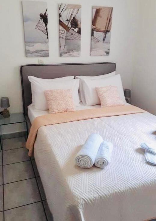 Balsam Suite - 50M To The Beach Kalamata Exterior foto