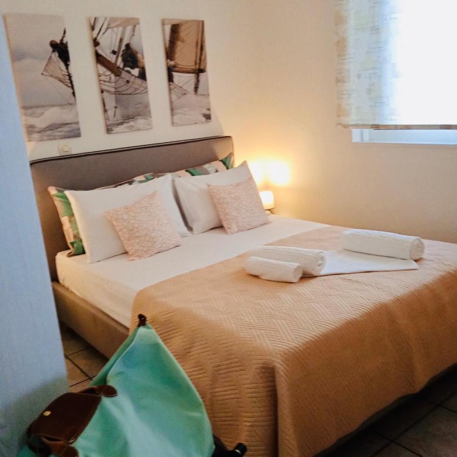 Balsam Suite - 50M To The Beach Kalamata Exterior foto